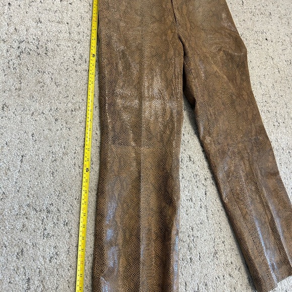 Vintage leather snakeskin size 6 (tag 9 but not a 9) cropped wider leg pants EUC - Picture 8 of 16